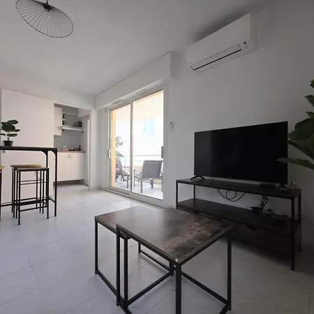 Lamson Apartment *